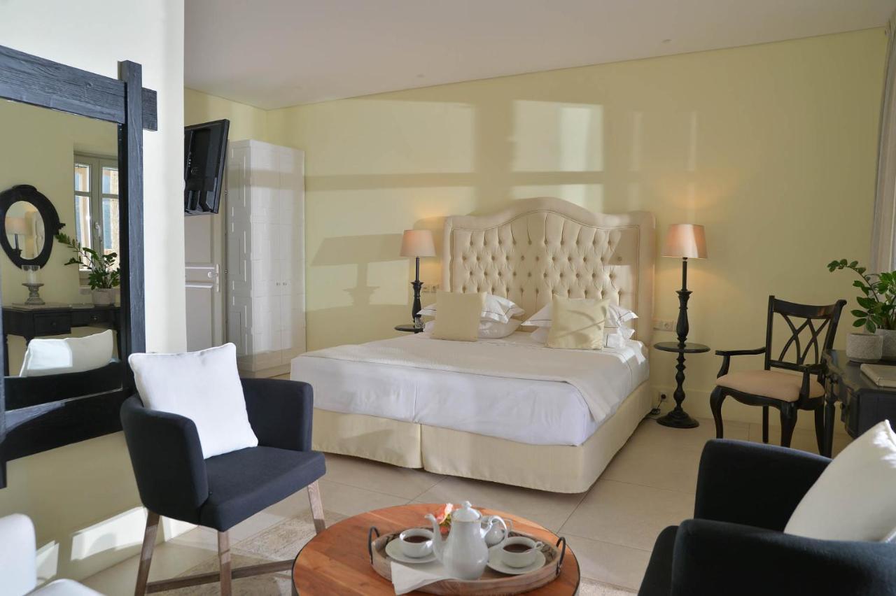 Akrolithi Boutique Hotel & Suites Oitilon Exterior photo