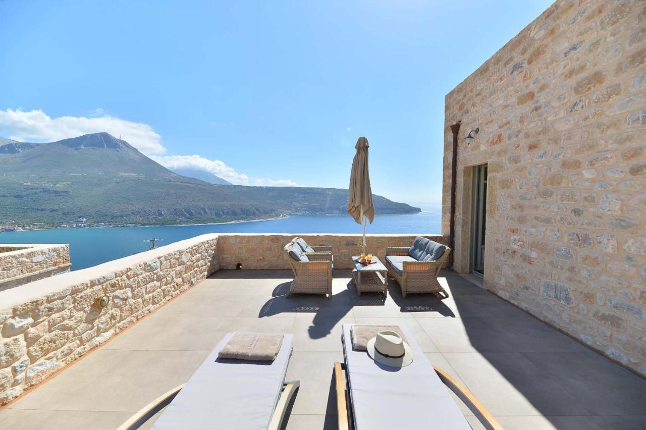 Akrolithi Boutique Hotel & Suites Oitilon Exterior photo