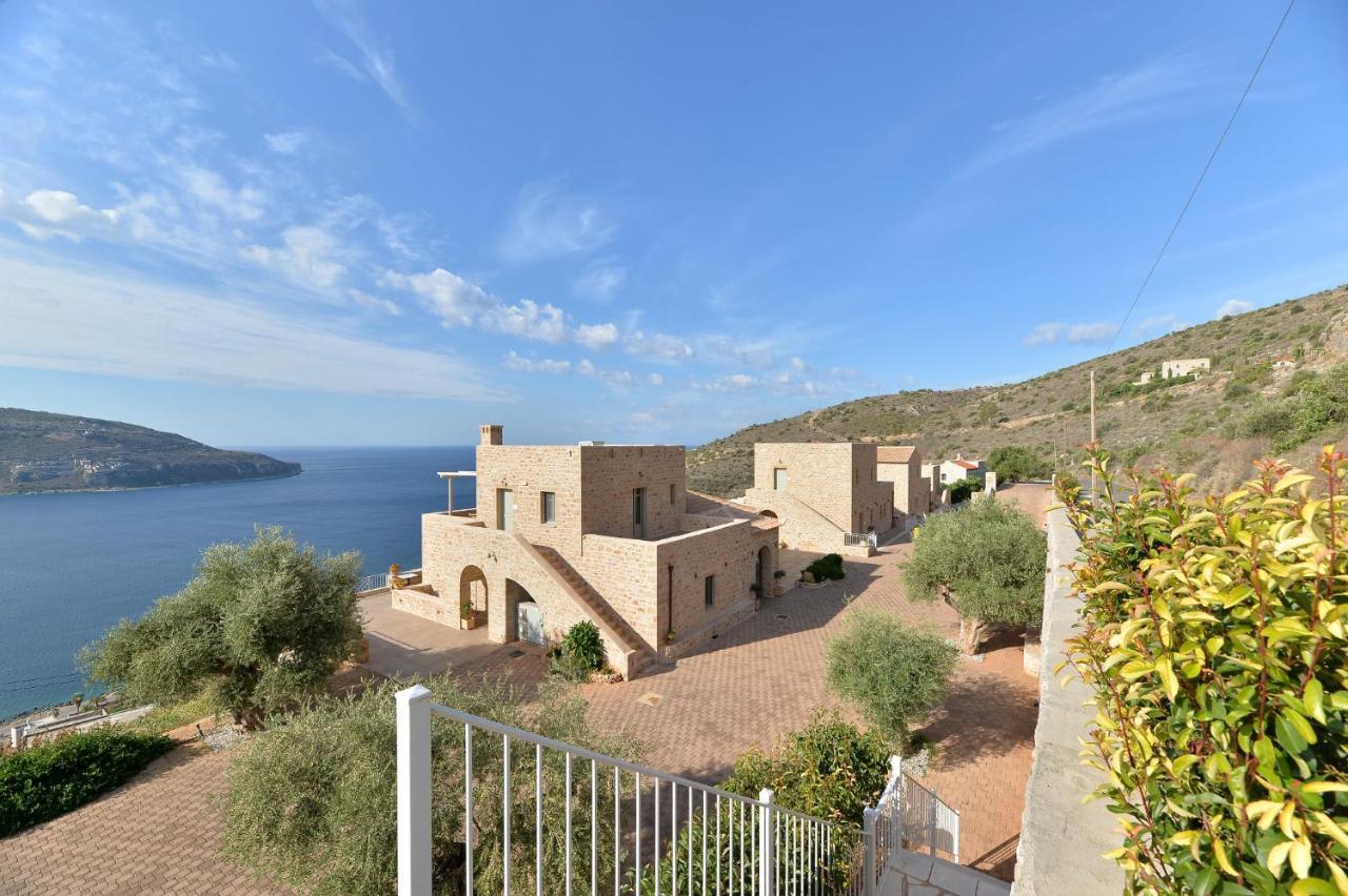 Akrolithi Boutique Hotel & Suites Oitilon Exterior photo