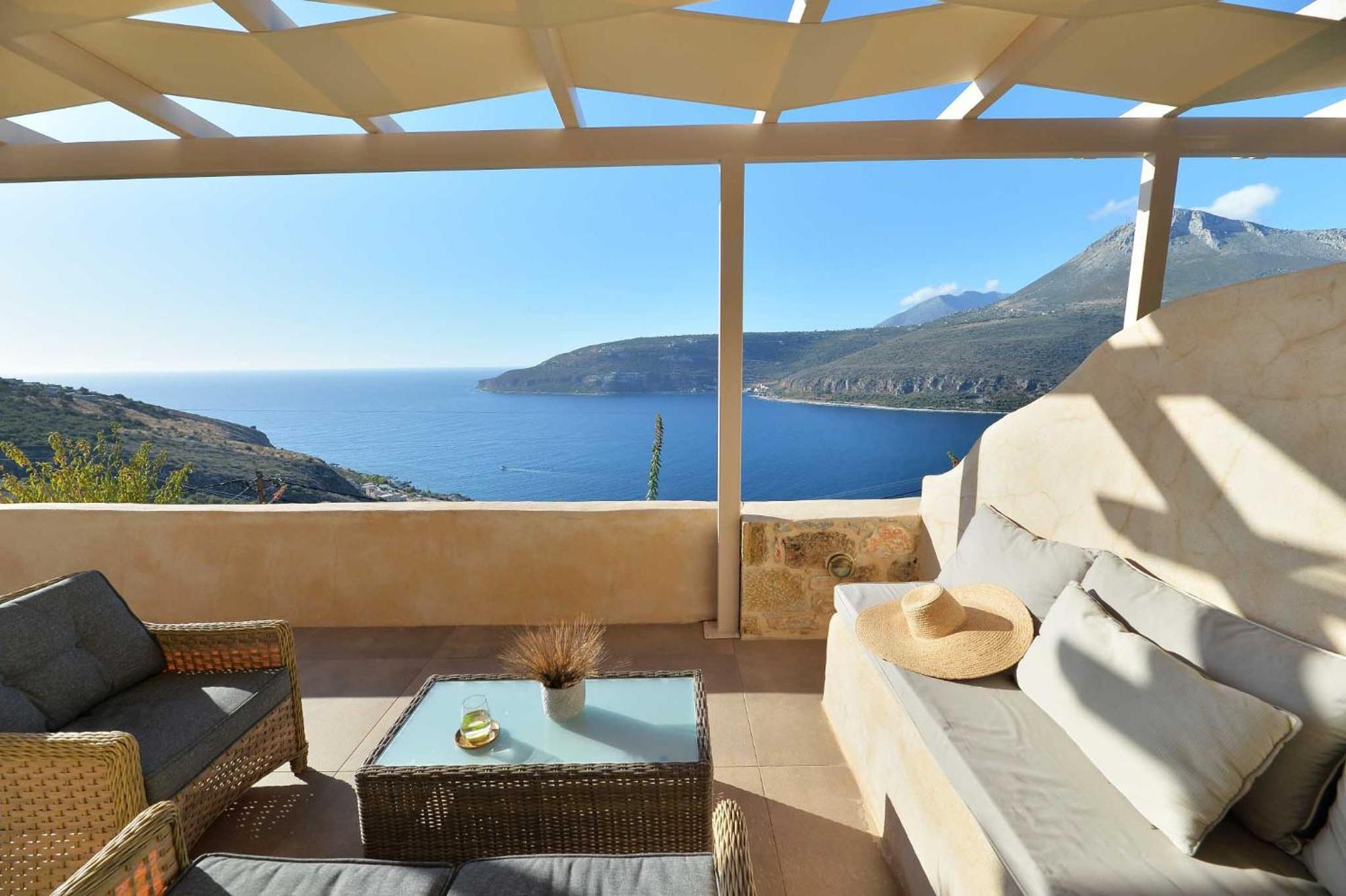 Akrolithi Boutique Hotel & Suites Oitilon Exterior photo