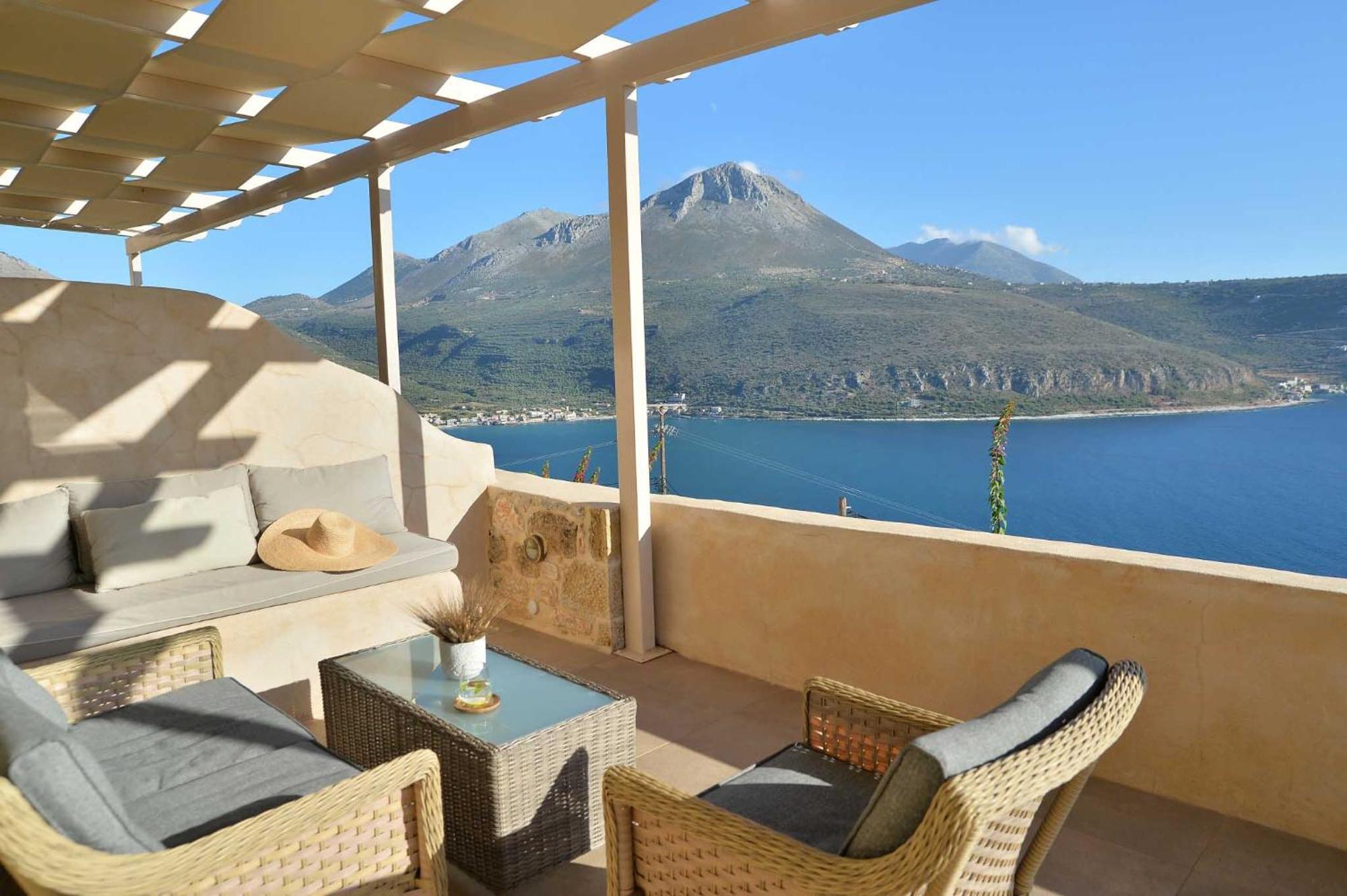 Akrolithi Boutique Hotel & Suites Oitilon Exterior photo